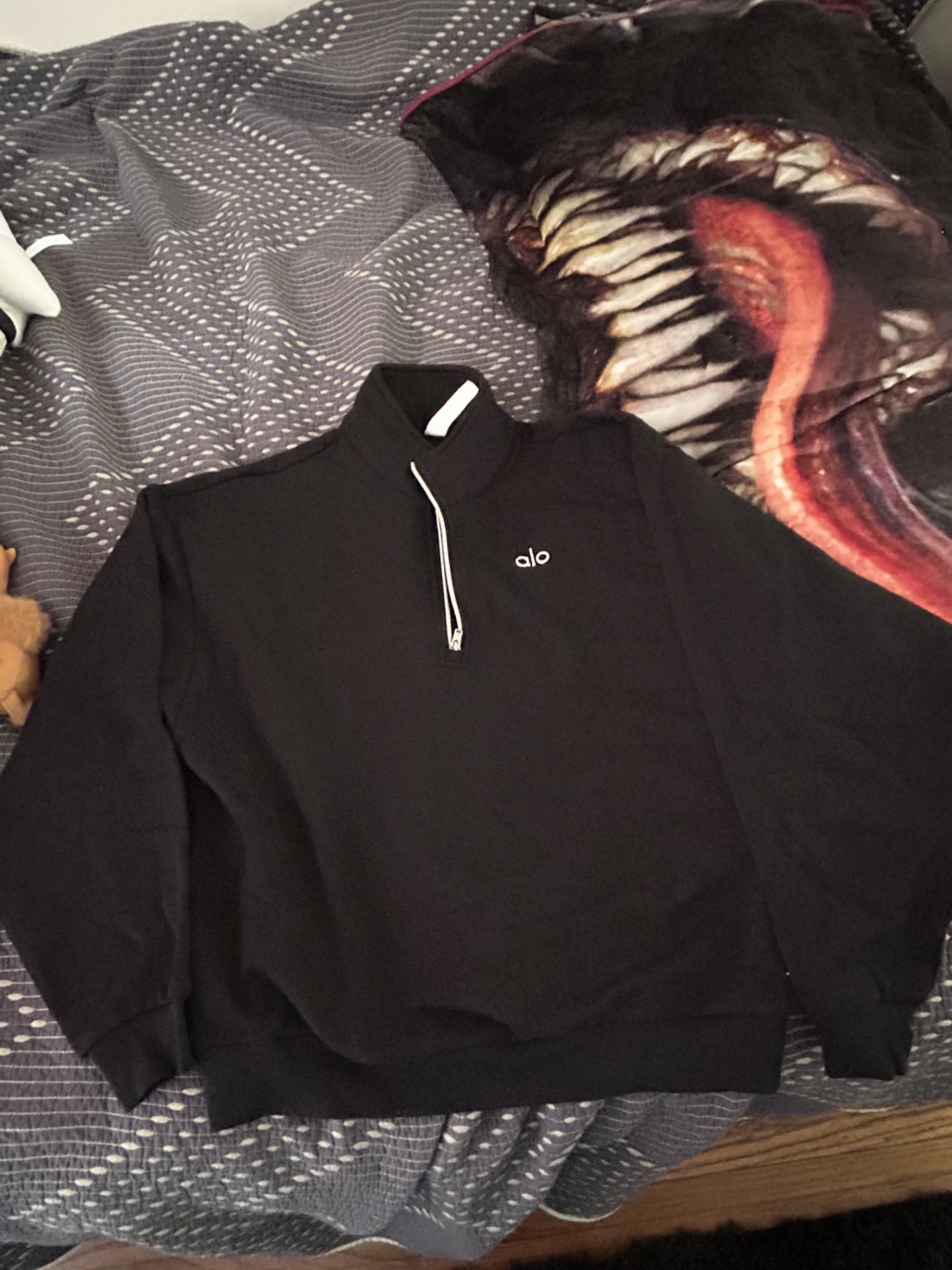 Women’s Pull Over