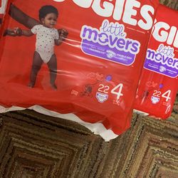 Huggies little smugglers size 4