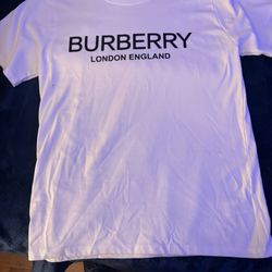 Burberry tee