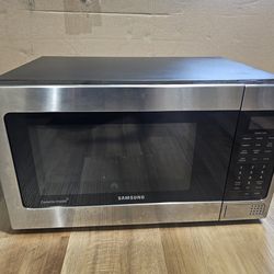 Samsung 1.1 cu. ft Countertop Microwave