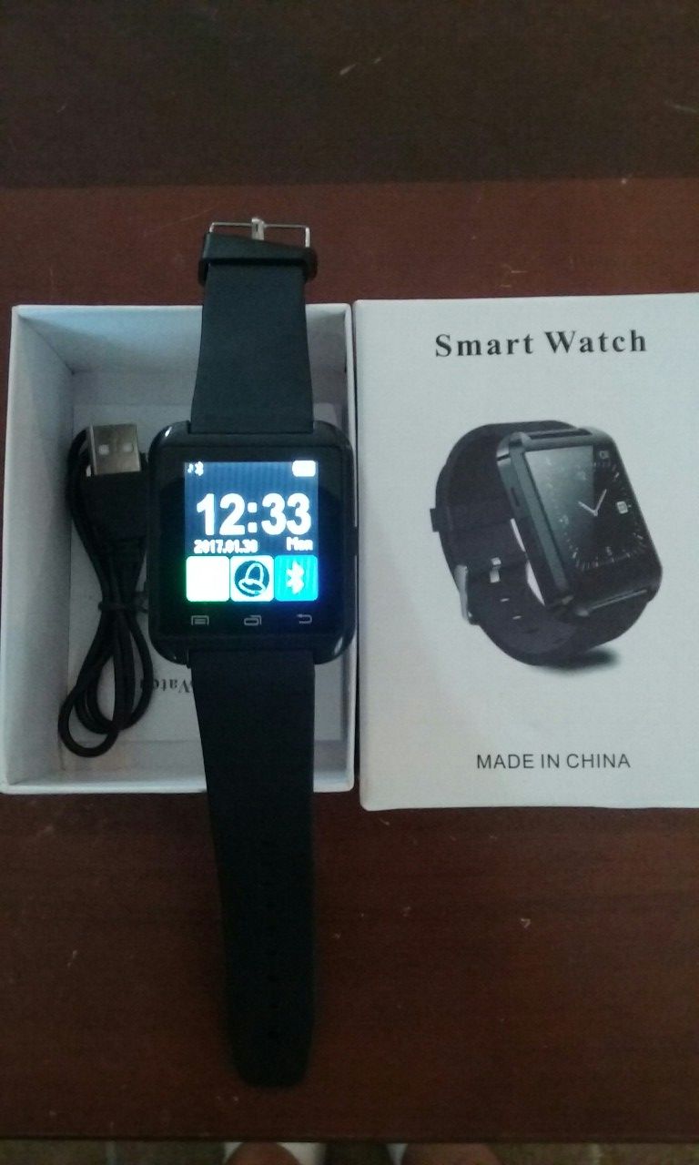 FutureWorld Electronics smartwatch