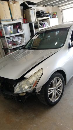 2012 Infiniti G37 parts out low miles