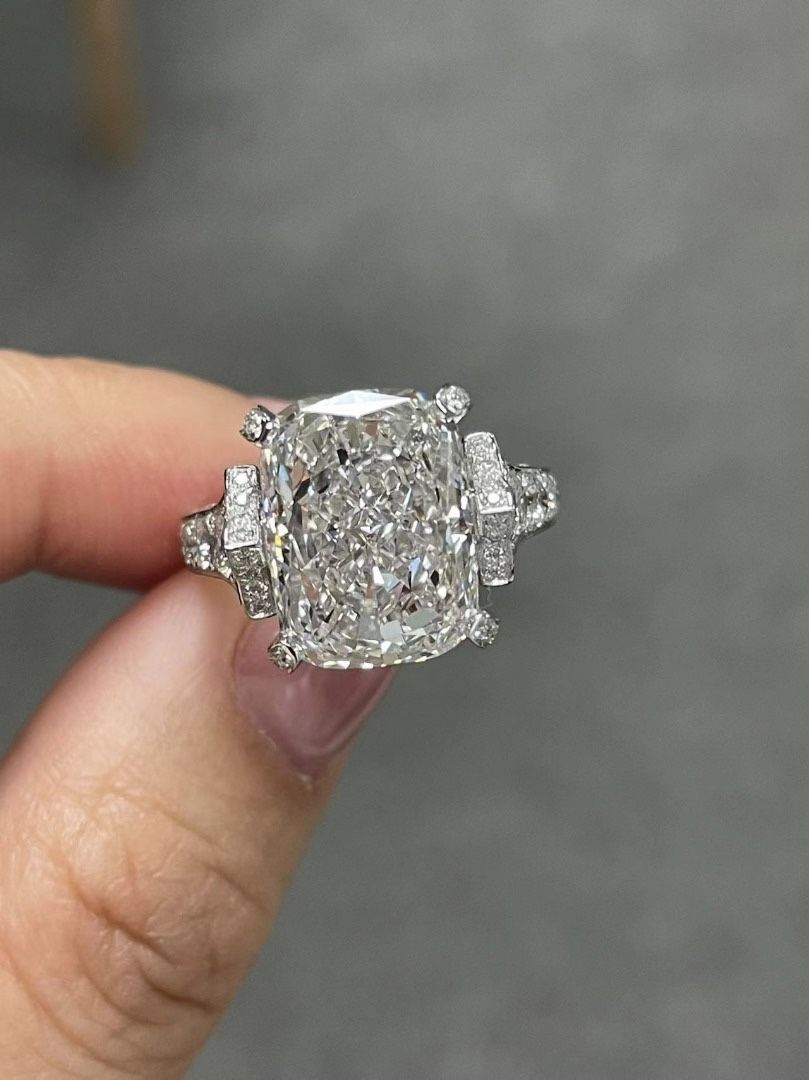 8.00ct E/Vs1 Cushion cut diamond 💎 bridal engagement ring Pt950