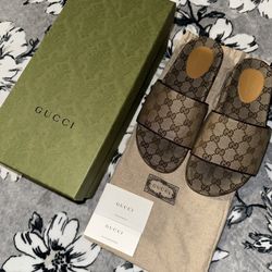 Gucci GG Slide Beige Canvas 