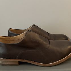 Women Clarks Leather Slip-On Shoes