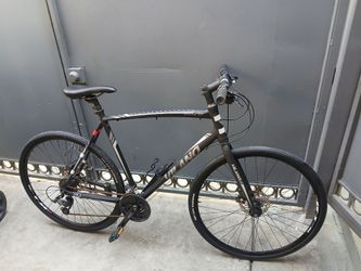 Vilano diverse hybrid bike