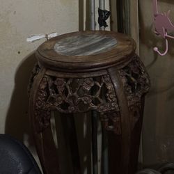  Rey Nice Table Made To Hold A Vase