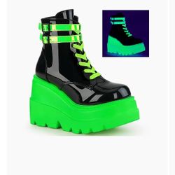Demonia Glow In The Dark Boots Women's 6