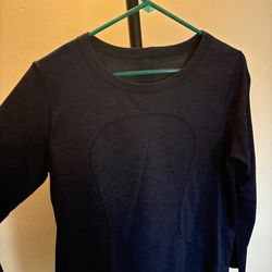 Long sleeve lulu workout top