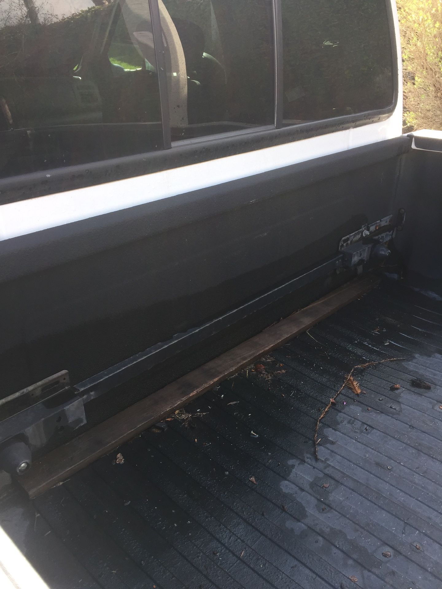 HappiJac Truck-Mounted Camper Tie-Down