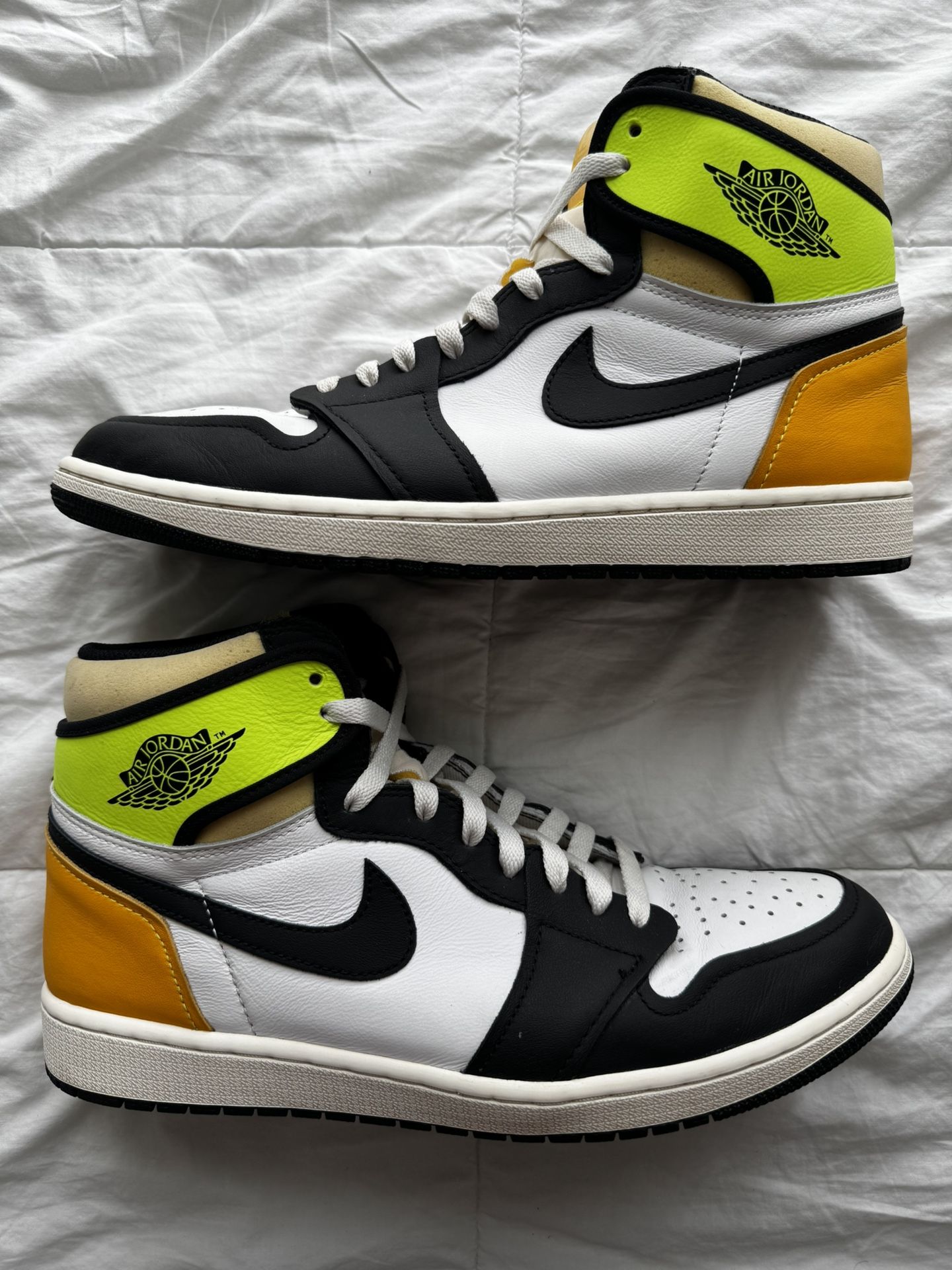 Air Jordan 1 Retro High OG Volt Gold Size 12