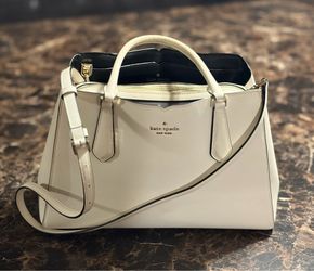 Kate Spade New York Medium Tippy