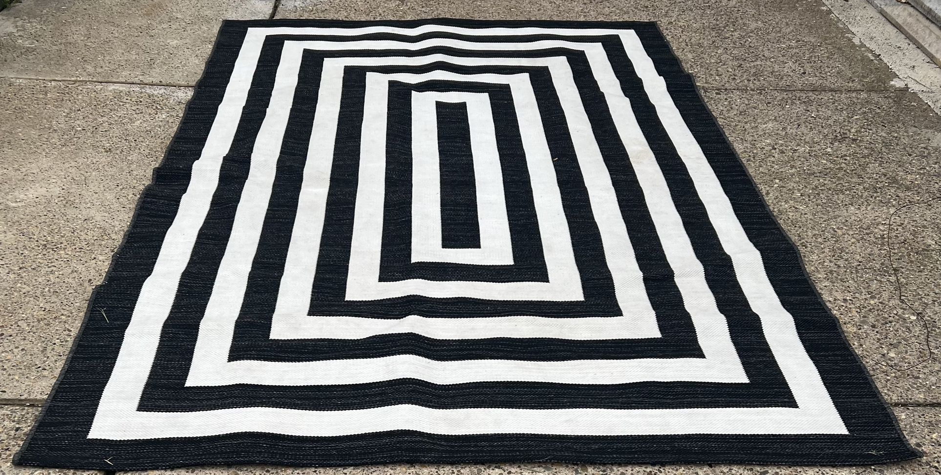 Modern Black and White Rug