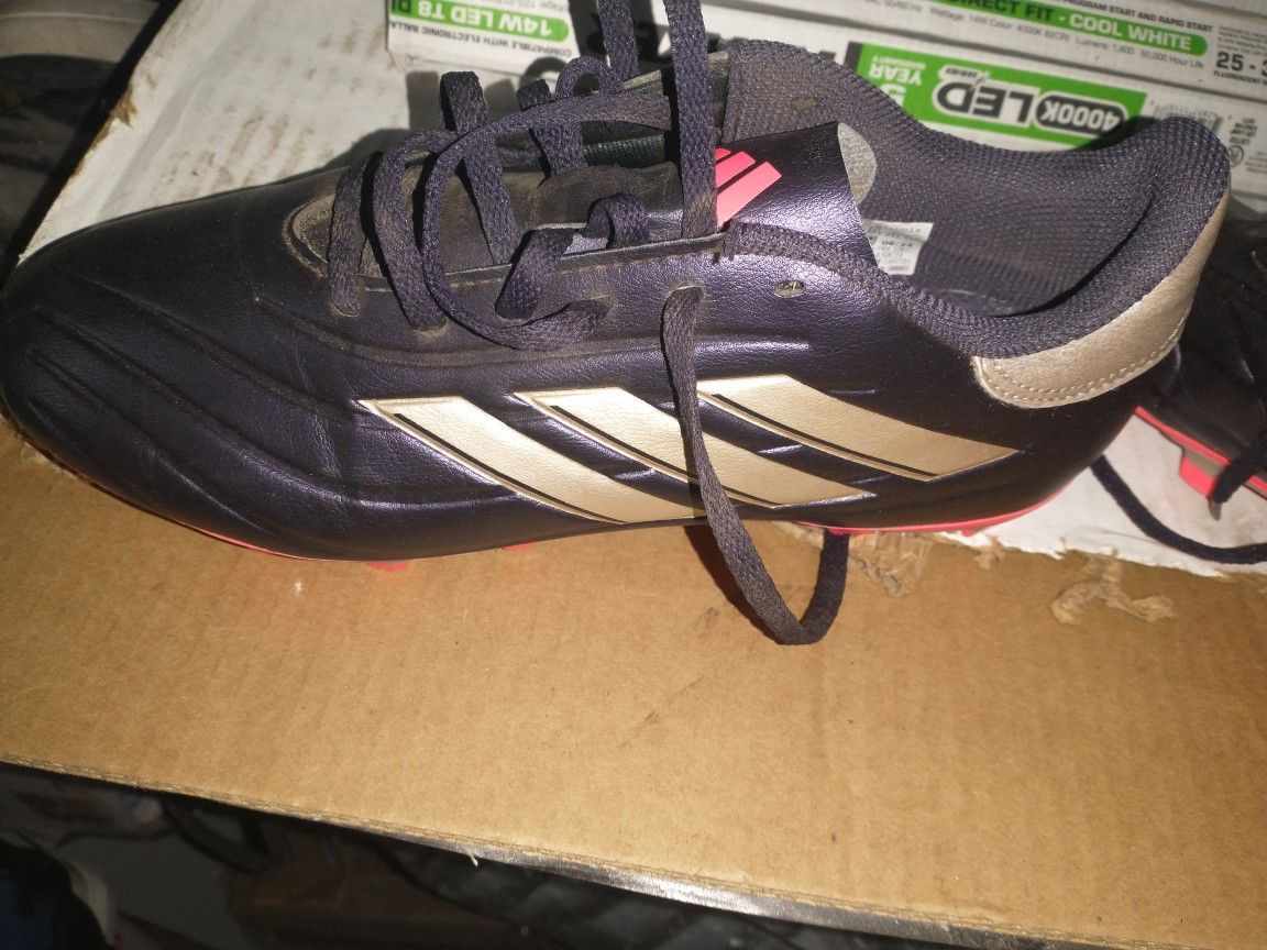 SOCCER CLEATS