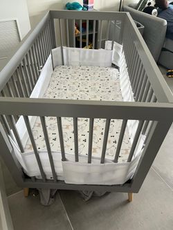 Baby Crib / Cuna