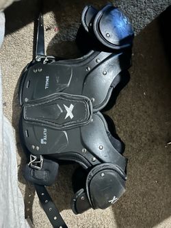 XENITH shoulder pads youth small