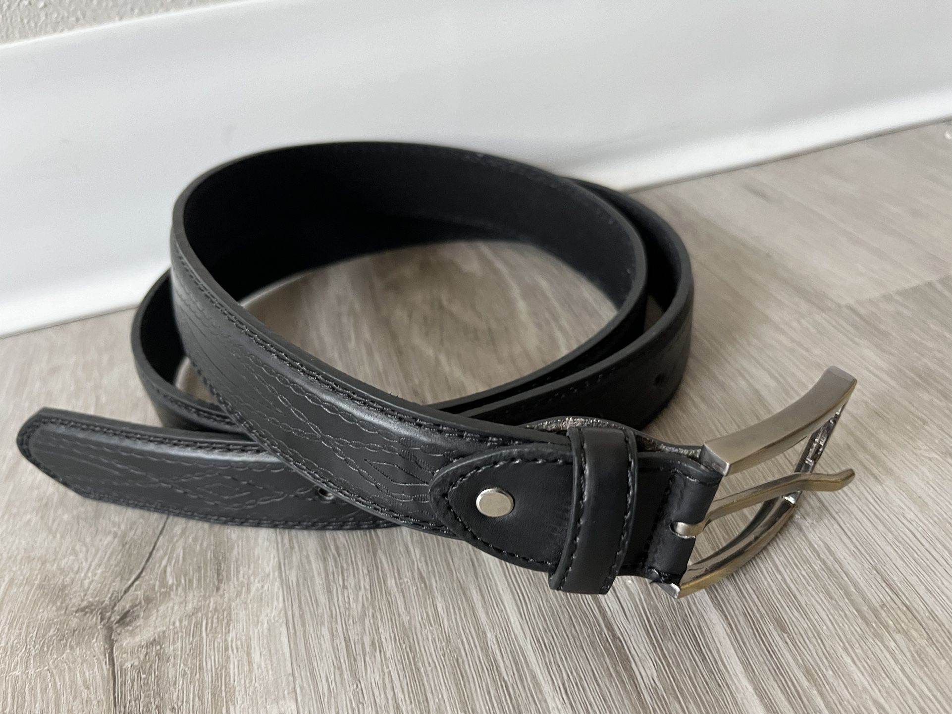 Canyon Sky Men’s Black Leather Western Style Belt