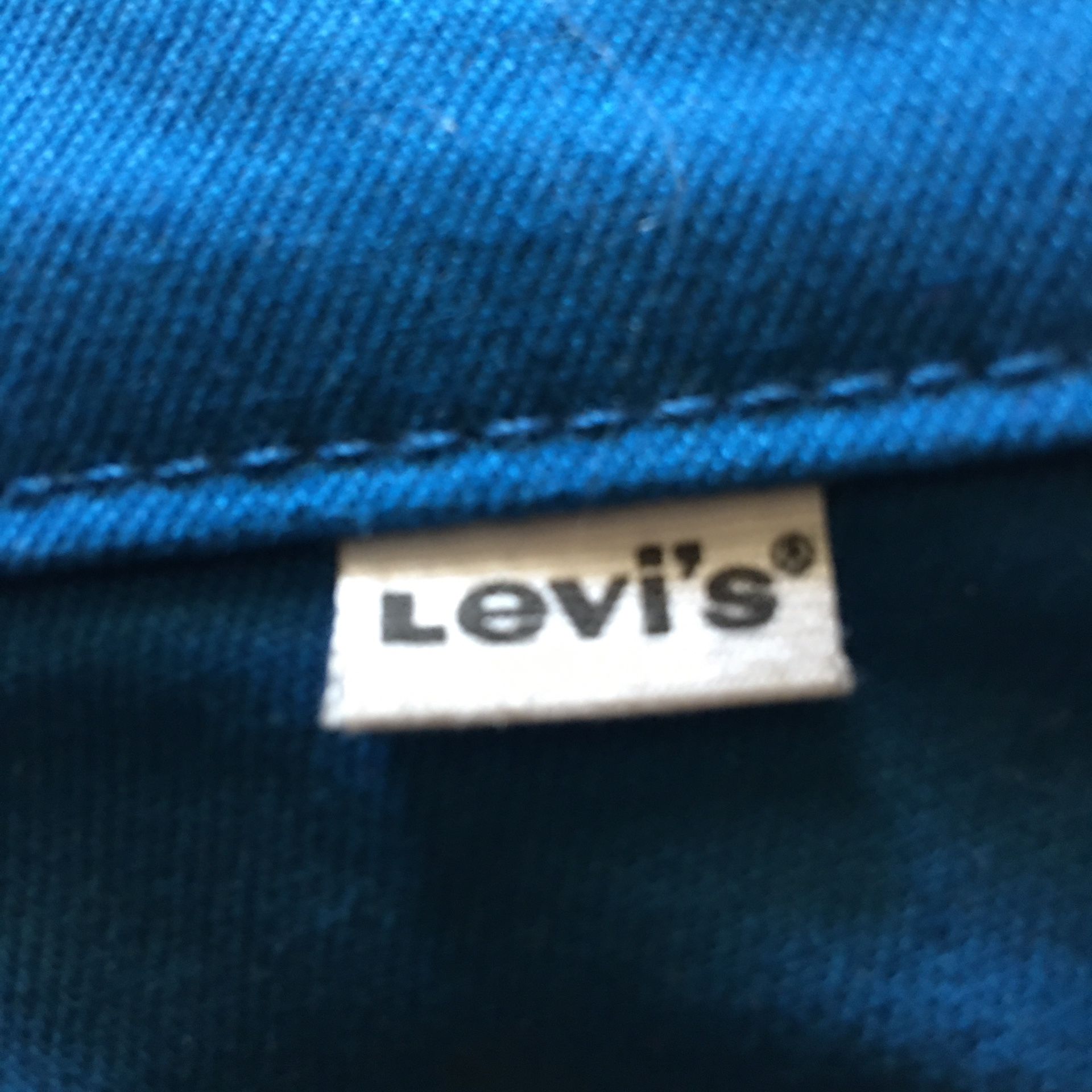 LEVI’S WORK WARE S40196 36” x 32” THIS IS LEVI JEAN COMPARABLE TO A CARHARTT OR PROPPER WORK PANT EXCELLENT CONDITION HOWEVER THERE ARE SLIGHT STAINS.