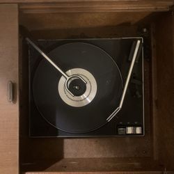 Vintage Magnavox Record Player 8 Track Player AM FM Radio Subwoofers
