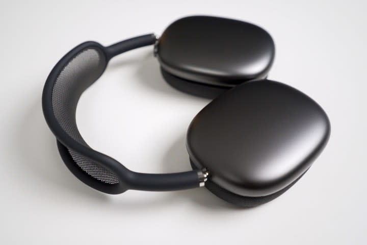 Apple Airpods Max Lighting Cable
