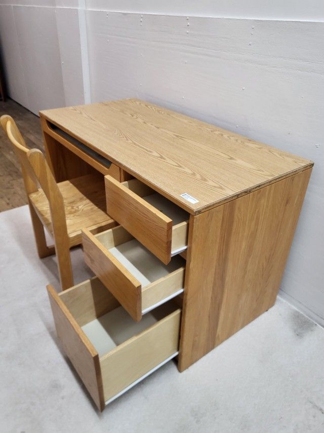 OFFICE/STUDENT DESK WITH 3 DRAWERS (HOME10)