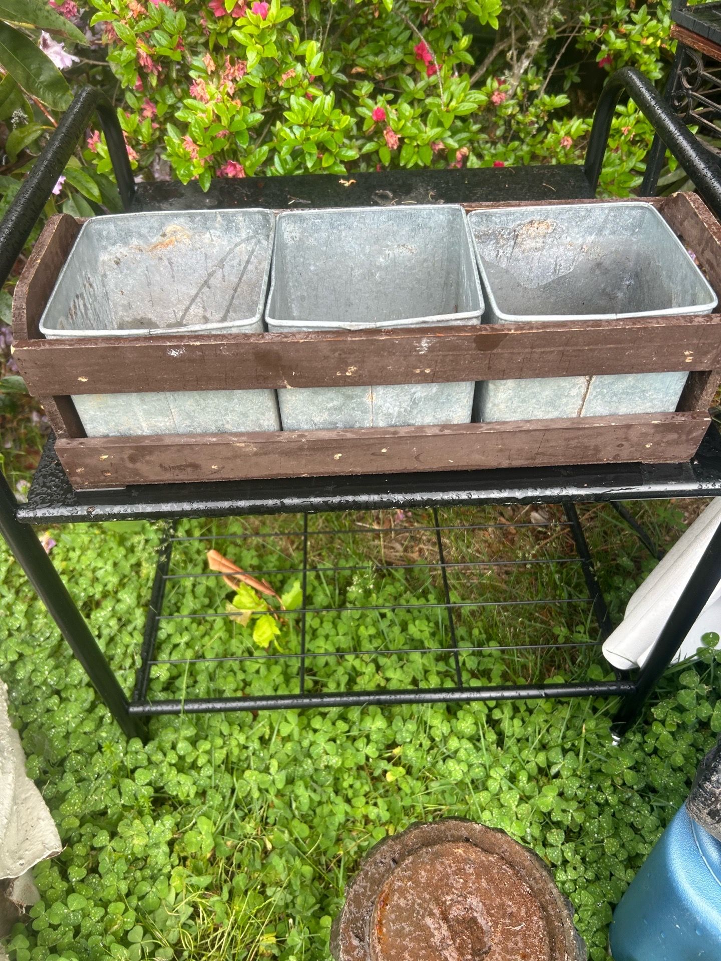 Wooden Crate with 3 Galvanized Metal Planters. Read description 1st