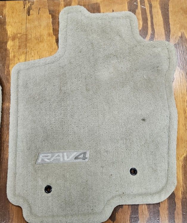 Rav4 Carpet Floo4 Mats - Sand Beige - Used