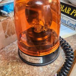 Used Magnetic  Britax 394  Rotating Beacon The Cord Can Be Hard Wired Or Put An End On It 