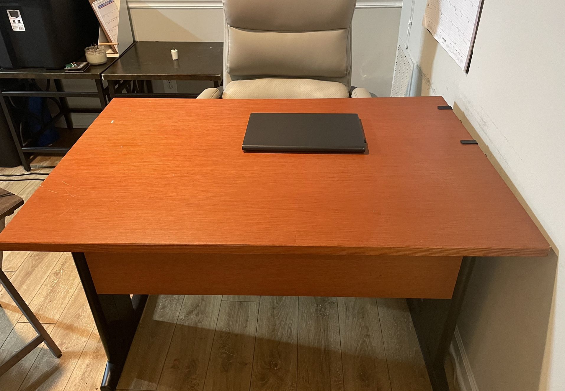 Wood Desk great Condition