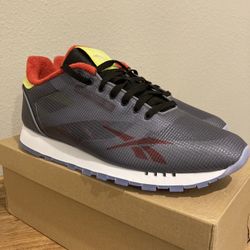 Reebok Classic Size 11 MENS 