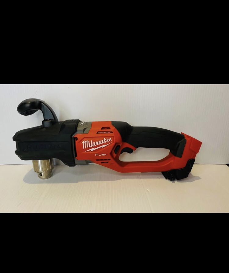 Milwaukee 2807-20 M18 Agujero de combustible HAWG sin escobillas de iones de litio de 1/2 pulg