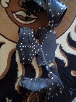 Chest armor features a faux leather breastplate vest designed for men's medieval gladiator costumes and cosplay use with a warrior character style.
• 