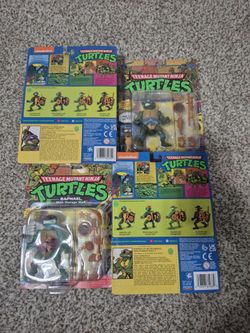 TMNT Storage Shell Action Figures Lot of 4