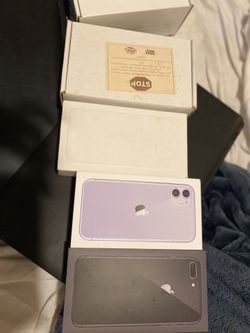 Empty iPhone boxes (more not pictured) no phone