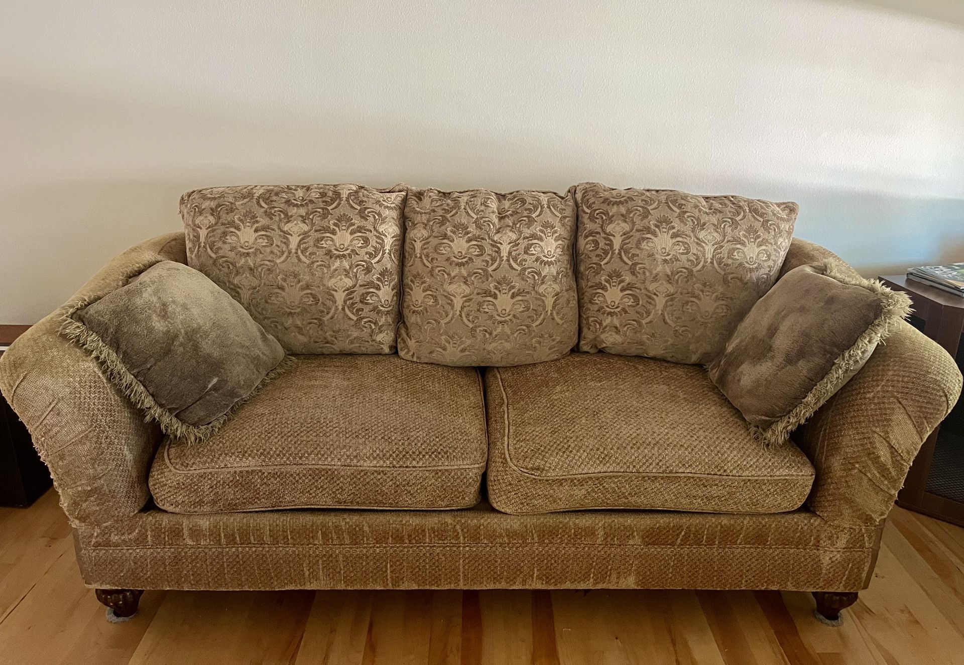 Couch FREE!