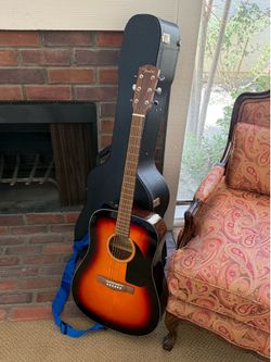 Fender CD60 | Dreadnought Acoustic Guitar | Sunburst w/ hard case