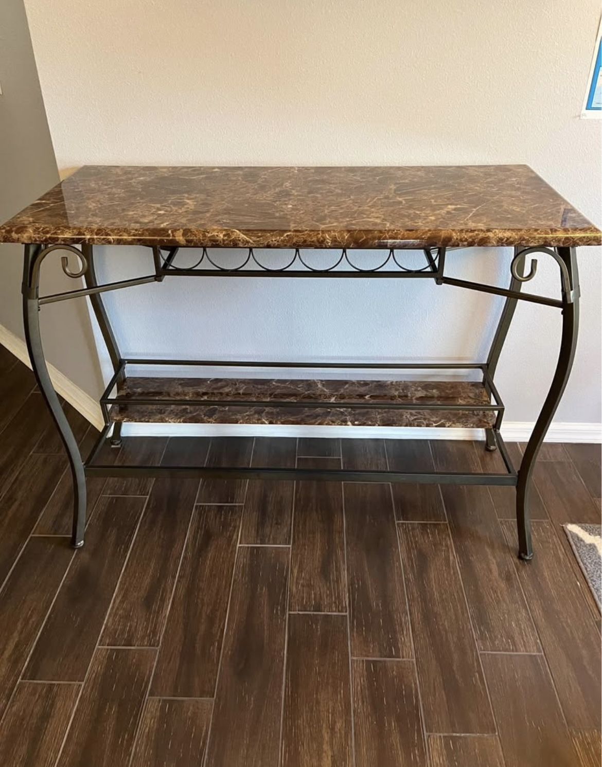 Kitchen Bar Wine Rack/Stool Seating