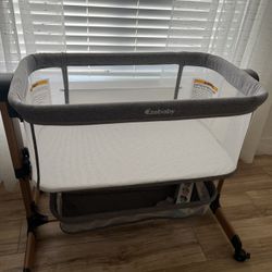 Baby Bassinet / Baby Crib