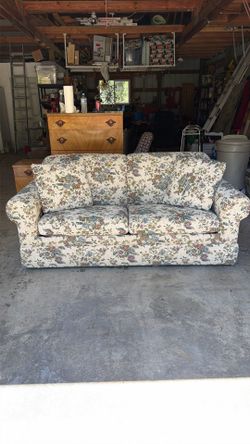 Sleeper Sofa w/ Matching Throw Pillows