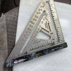 Martinez Titanium Speed Square 