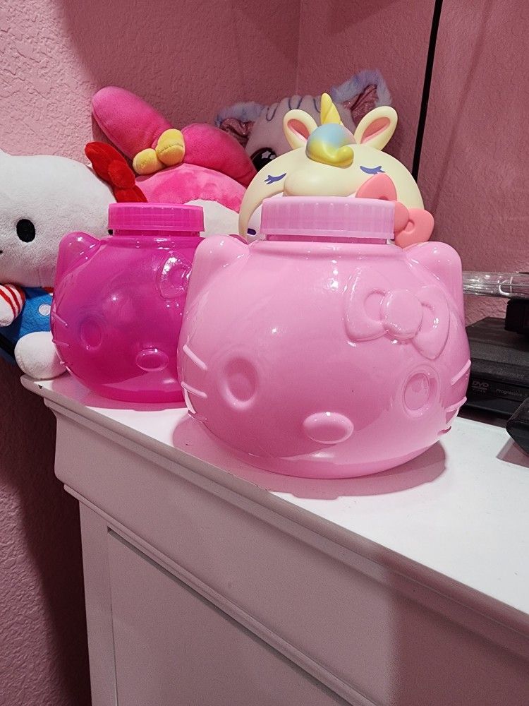 Hello Kitty Cups