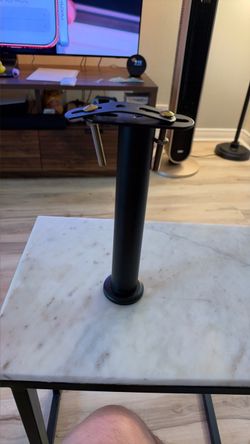 Adjustable height bed support legs