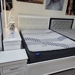 🍀🍀 Bedroom Set Queen 4-Pcs/Mattress and Boxspring Included