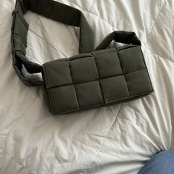 bottega veneta cassette bag