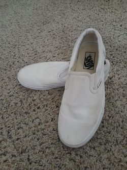 White vans 7.5M 9W