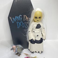 Living Dead Doll Gothic Girl W Coffin Complete Set Accessories XN67