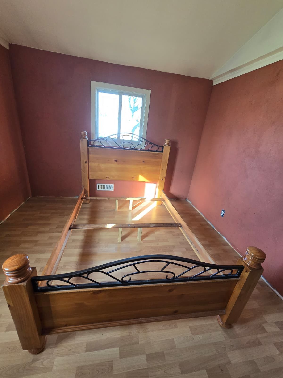 Queen Size Bedroom Set