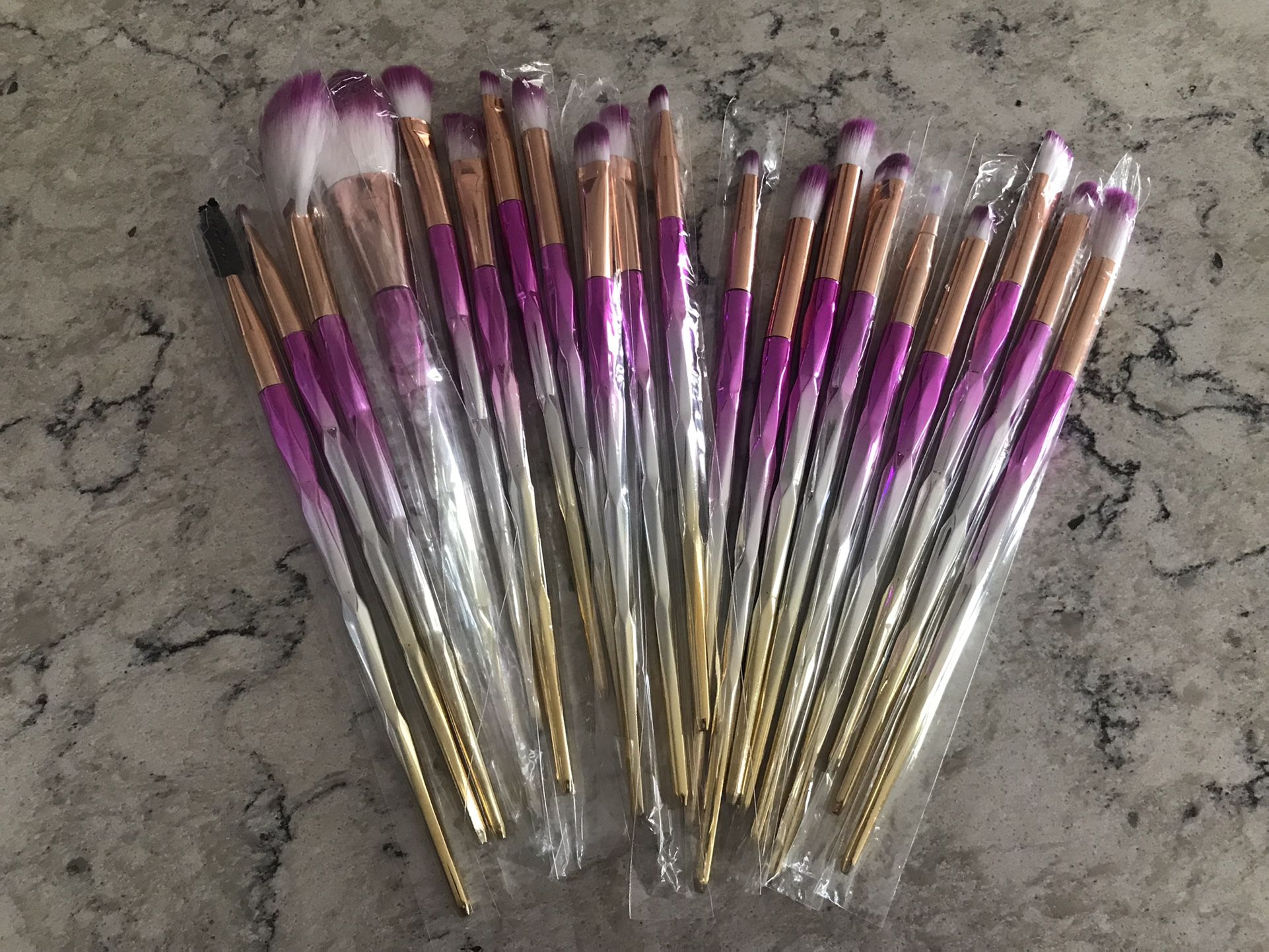 Set Of 20 Make Up Brushes 