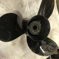 13x19 Merc/Honda Prop