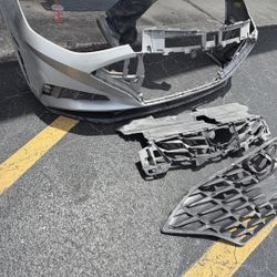 2021 hyundai sonata limited front bumper , and grille ORM